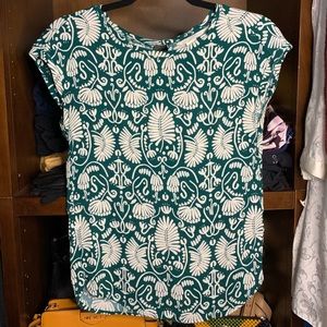 H&M green and white palm tree pattern top